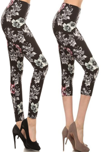 2078 Field of Floral LEGGINGS or CAPRIS