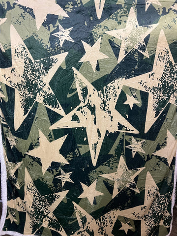 8002 Camo Stars Sherpa Blanket JV-123