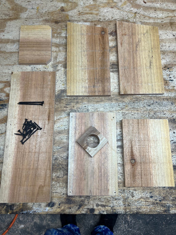 20124 Cedar Wood Birdhouse Kit ASSEMBLY REQUIRED