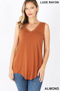 11022 0/0S V Neck HiLo Hem TOP in ALMOND