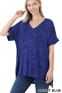 11192 1/4S Rolled V Neck HiLo TOP in BRIGHT BLUE LEO