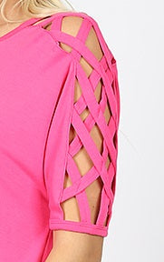 4556 1/4S Criss Cross Shoulder HiLo Hem TOP in FUCHSIA