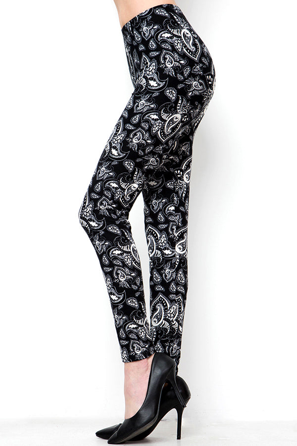 822 Black Paisley LEGGINGS
