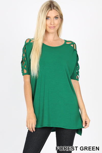 4520 1/4S Criss Cross Shoulder HiLo Hem TOP in FOREST GREEN