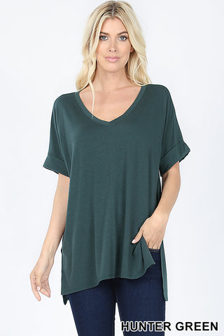 4880 1/4S Rolled V Neck HiLo Side Slit TOP in HUNTER GREEN